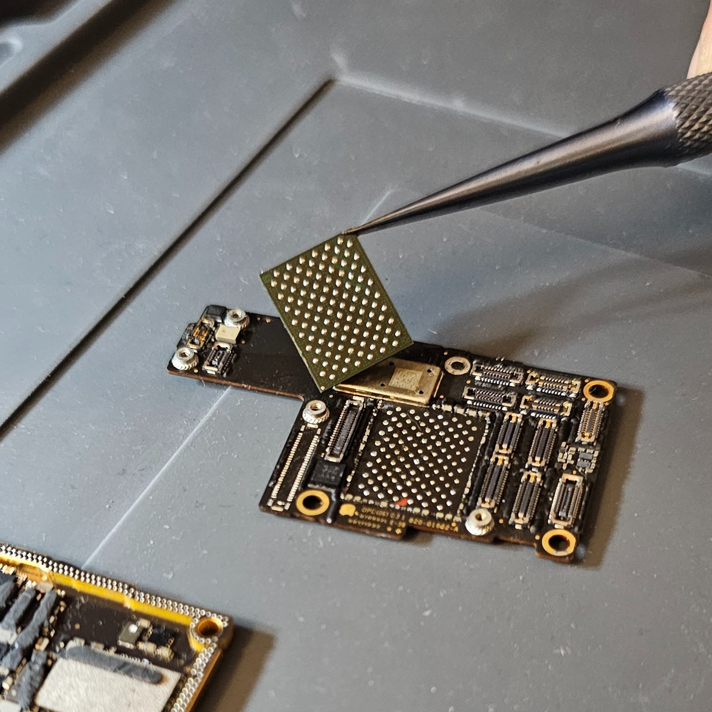 Logic-Board Repair Course (Pre-Sale)